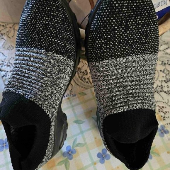 STQ AWAKE Womens Walking shoes Size 8.5 Gray Black Brand 1839 - Picture 9 of 14